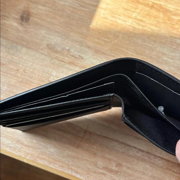 Men’s Hugo Boss Wallet - Picture 5 of 8